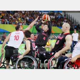 障がい者の戦いも見応え十分（2016年リオ大会での車いすバスケットボール競技）／（Ｃ）共同通信社