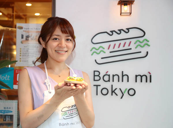 「Bánh mi Tokyo」の音仲紗良さん（Ｃ）日刊ゲンダイ