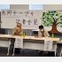 「共同テーブル」発足会見（８月18日）佐高信氏（左）と竹信三恵子氏（Ｃ）日刊ゲンダイ