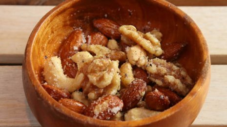 【ガーリックチーズペッパーナッツ】やめられない、止まらない