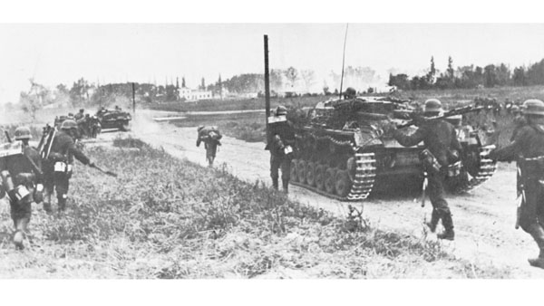 第2次世界大戦が勃発したがすぐに戦闘は起きなかった｜日刊ゲンダイDIGITAL