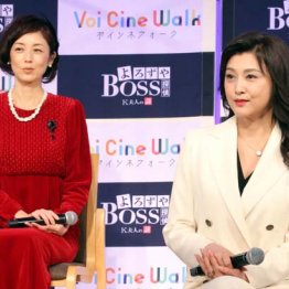 藤原紀香は白のWスーツでダンディーに…高岡早紀とアラフィフの色気ムンムン会見