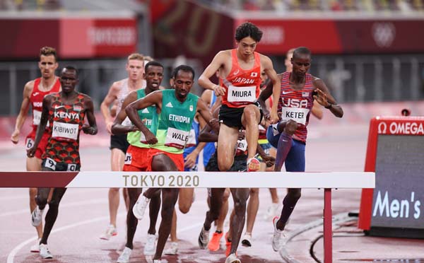 東京五輪では陸上男子3000メートル障害で三浦が日本人初の7位入賞したが…（Ｃ）ＪＭＰＡ