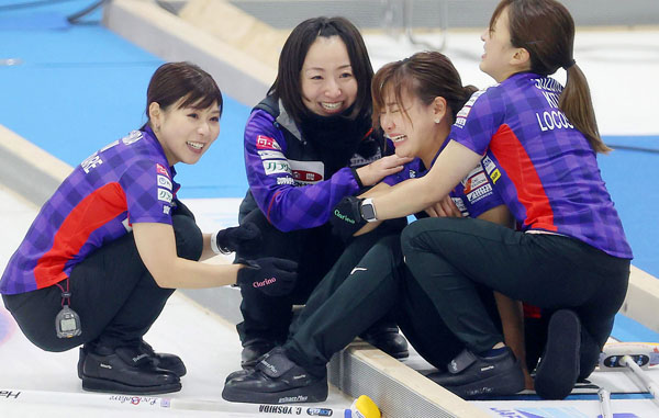 カーリング女子ロコ・ソラーレが世界最終予選進出も…北京五輪切符にはまだまだ難敵が｜日刊ゲンダイDIGITAL