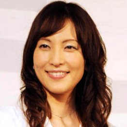 鈴木杏樹「4000円ラブホ不倫」から1年半… 五十路のセクシー路線で本格再始動