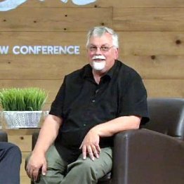 ｢反ワクチン」訴えていた米保守系ラジオ司会者がコロナ感染で死亡