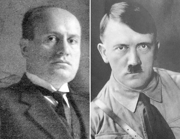 ムソリーニ（左）とヒトラー（Ｃ）World History Archive／ニューズコム／共同通信イメージズ