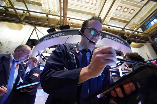 NY株は乱高下（Ｃ）ロイター