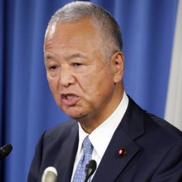 甘利幹事長に新疑惑!“秘密パーティー”で客寄せ講演の“闇営業”か? 尽きない説明責任