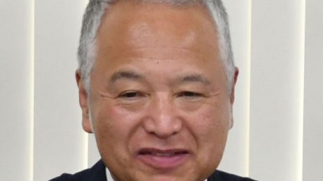甘利幹事長就任から一転…イケメン自賛&おじさん構文ムキ出しツイッター封印の謎