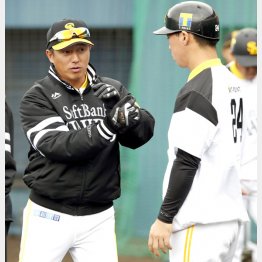 平石打撃コーチ（左）は一軍指導にこだわり退団（Ｃ）日刊ゲンダイ