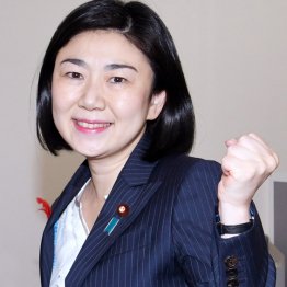 牧島かれんデジタル相は「狩りガール」 心配なのは“利権”の罠にハマること