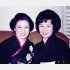 山口洋子と田辺まりこ氏（左）／（田辺まりこ氏提供）