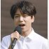 夏の高校野球で大会歌の「栄冠は君に輝く」を独唱（Ｃ）共同通信社