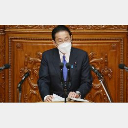 岸田首相は「3万7000人が入院できる」と胸を張ったが…（＝衆院本会議、8日）／（Ｃ）日刊ゲンダイ