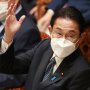 岸田首相が“鬼門”の「給付金」でまた醜態…追い詰められ「現金一括10万円」に方針転換