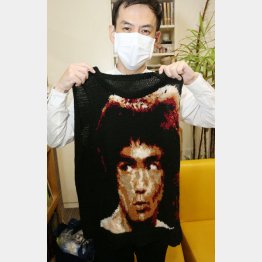 初めて編んだのはブルース・リー（Ｃ）日刊ゲンダイ