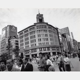 銀座の歩行者天国、和光前（1984年撮影）／「東京慕情」（1999年刊）より（提供写真）