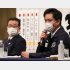 「国際社会で許容されない」はデマ、自分たちを棚に上げて（日本維新の会の松井一郎代表と吉村洋文副代表＝右）／（Ｃ）日刊ゲンダイ