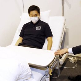 吉村知事は大誤算…肝いり臨時医療施設はごっつい不人気 稼働800床で利用者たった3人