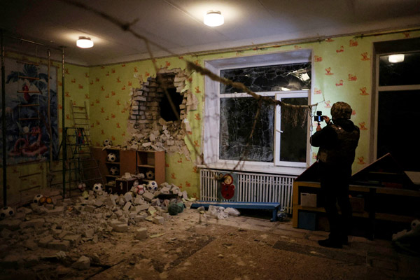 砲撃で損傷を受けたとされるウクライナの施設（Ｃ）ロイター
