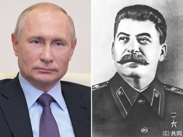 ロシアのプーチン大統領（左）とスターリン（Ｃ）ロイター／Sputnik／Kremlin