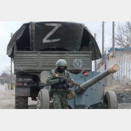 戦車にも「Z」（ウクライナドネツク州のロシア軍支持派の兵士）／（Ｃ）ロイター