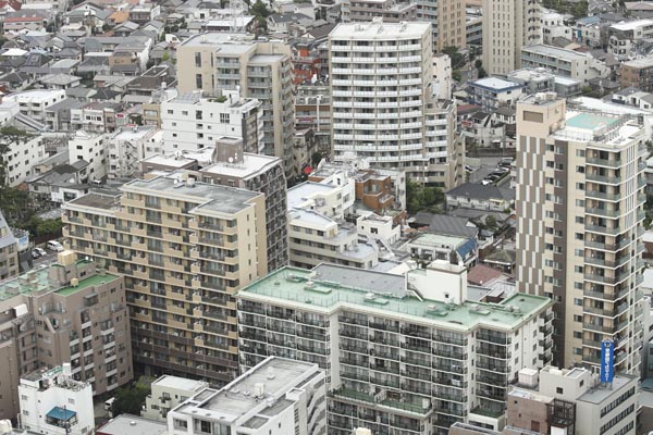 東京の新築マンションの住宅価格は収入の13倍だが…（Ｃ）日刊ゲンダイ
