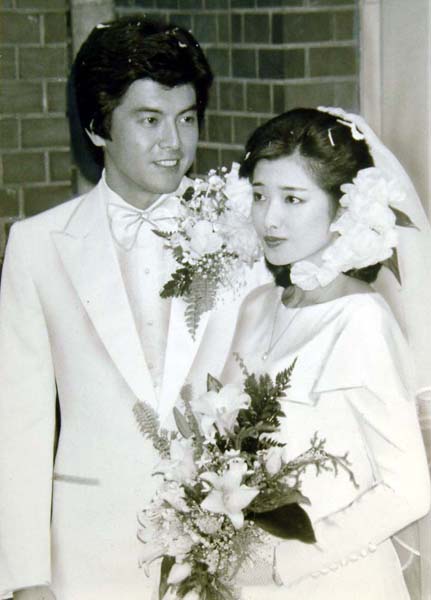 三浦友和との結婚式（1980年）／（Ｃ）日刊ゲンダイ