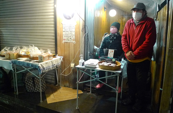 東京・神楽坂の「夜のパン屋さん」の様子（火・木・金の19時オープン）／（提供写真）