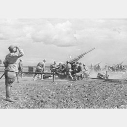満州国軍の高射砲隊（1943年1月1日）／（Ｃ）共同通信社