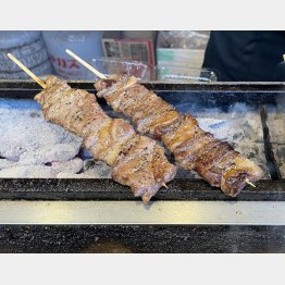 エゾ鹿の串焼き（Ｃ）日刊ゲンダイ
