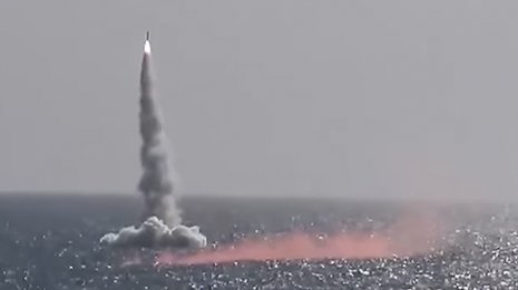 極東ロシア艦隊が日本海でミサイル発射！ 対米追従制裁が裏目…日本も標的に