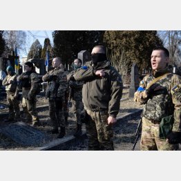 ウクライナの「アゾフ大隊」の兵士たち（Ｃ）Lafargue Raphael／ABACA／共同通信イメージズ