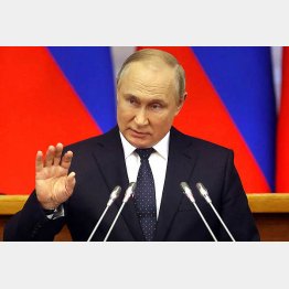 「電撃的な対抗措置をとる」（ロシアのサンクトペテルブルグで演説するプーチン大統領）　（Ｃ）ロイター／Sputnik／Kremlin