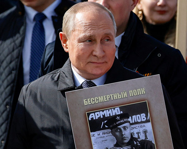 戦勝記念日に衝撃的な記事（ロシアのプーチン大統領）／（Ｃ）ロイター