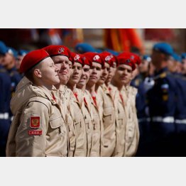 あどけなさが残るロシアの青少年軍団（9日の対独戦勝記念日軍事パレードで）／（Ｃ）ロイター