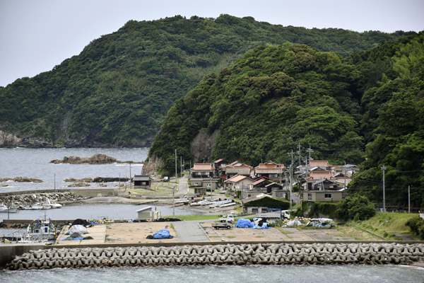 山口県阿武町は、のどかな町だが…（日本海を望む「浜の小屋」がある集落地域）／（Ｃ）共同通信社