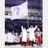 2018年平昌五輪開会式で韓国代表選手と「統一旗」を揚げて行進した北朝鮮選手（Ｃ）共同通信社