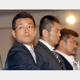左から榊原信行DSE社長、高田延彦、吉田秀彦（2006年）／（Ｃ）日刊ゲンダイ