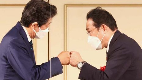 安倍元首相がかき鳴らす自民党内の不協和音…岸田派パーティー露骨な欠席で大人げなさ露呈