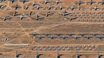 4000機が眠る「飛行機の墓場」…米アリゾナ州の砂漠に設置、このあとの運命は？