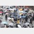 梅雨時は室内レジャーで（Ｃ）日刊ゲンダイ