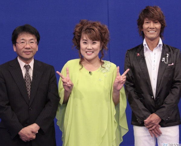 （左から）北村邦夫医師、山田邦子、加藤鷹（提供写真）