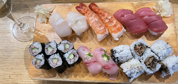 海外で食べた中で一番うまい寿司！（Ｃ）日刊ゲンダイ