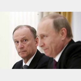ボスには絶対忠誠（ロシアのプーチン大統領とニコライ・パトルシェフ安全保障会議書記＝左）／（Ｃ）ロイター