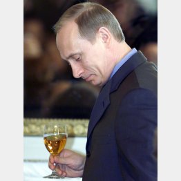 ビールより実はワインに夢中（ロシアのプーチン大統領）／（Ｃ）ロイター