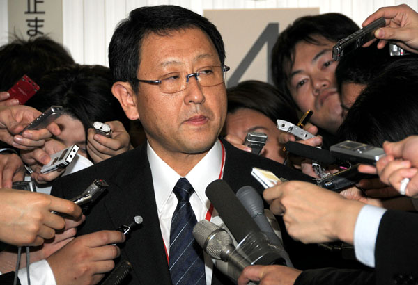 トヨタ自動車の豊田章男社長はかっての悪夢が蘇ったか（2010年）／（Ｃ）日刊ゲンダイ