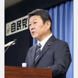 会見を行なう自民党の茂木幹事長（Ｃ）日刊ゲンダイ