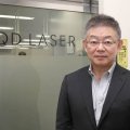 QDレーザ 菅原充社長（1）半導体レーザー技術を駆使した“驚異のメガネ”を開発　
